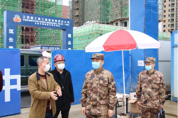 景德鎮(zhèn)軍分區(qū)司令員孫安敏調(diào)研公司項目復工復產(chǎn)和疫情防控工作