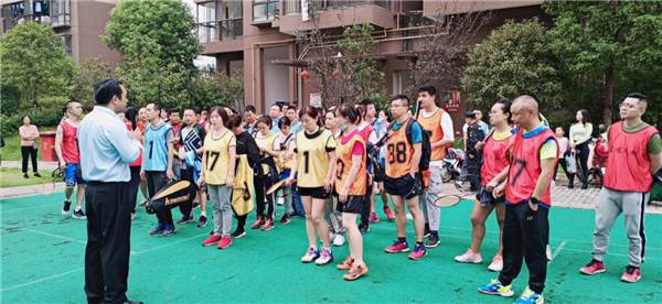 濃情中秋，歡度國(guó)慶——市古鎮(zhèn)投資公司舉辦古鎮(zhèn)天御羽毛球賽