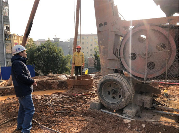 中醫(yī)院東南側(cè)停車場順利完成首樁施工和驗收