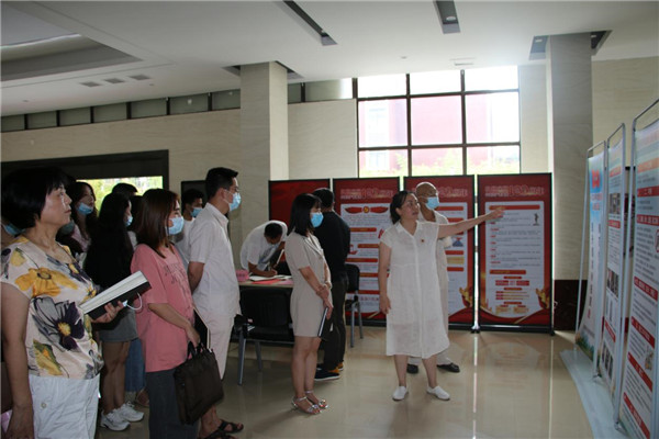 市古鎮(zhèn)投資公司開(kāi)展紀(jì)檢監(jiān)察信訪(fǎng)舉報(bào)知識(shí)宣傳活動(dòng)