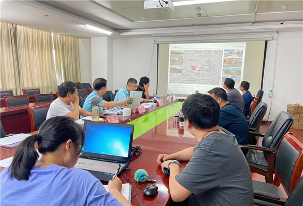 市古鎮(zhèn)投資公司參加新建停車場選址專家論證會(huì)