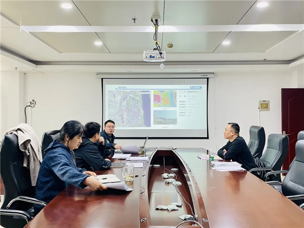 市自然資源儲(chǔ)備利用中心組織召開公共停車場(chǎng)規(guī)劃選址論證會(huì)