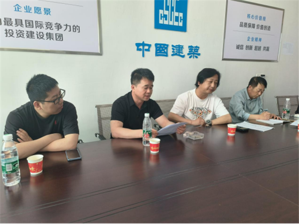 肖前軍調(diào)研高嶺中國村智慧停車場(chǎng)項(xiàng)目