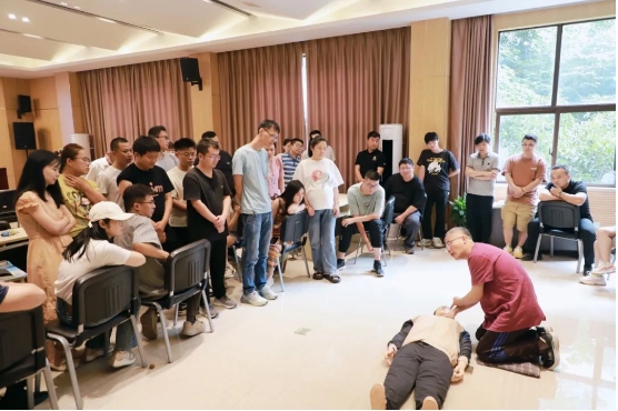 守護(hù)生命，“救”在身邊|市古鎮(zhèn)投資公司工會(huì)開展急救知識(shí)培訓(xùn)活動(dòng)