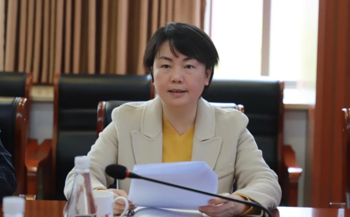 市古鎮(zhèn)投資公司部署開(kāi)展深入貫徹中央八項(xiàng)規(guī)定精神學(xué)習(xí)教育