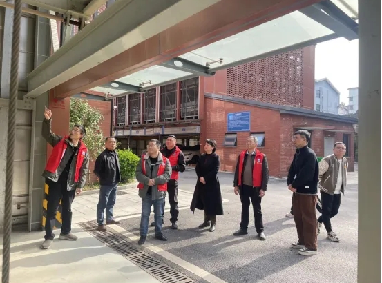 市古鎮(zhèn)投資公司現(xiàn)場聯(lián)動辦公，解決項目辦證難題