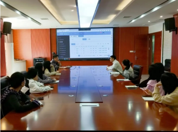 市古鎮(zhèn)投資公司開展國(guó)資國(guó)企在線監(jiān)管系統(tǒng)填報(bào)工作培訓(xùn)