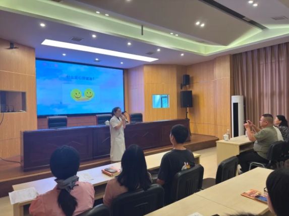 市古鎮(zhèn)投資公司工會開展健康知識培訓活動