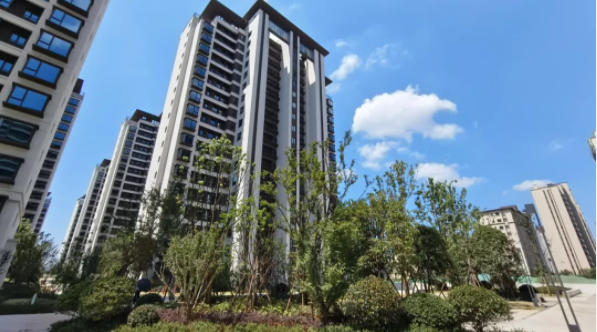 古鎮(zhèn)學(xué)府樓盤圓滿竣工，綠意盎然靜待業(yè)主歸家